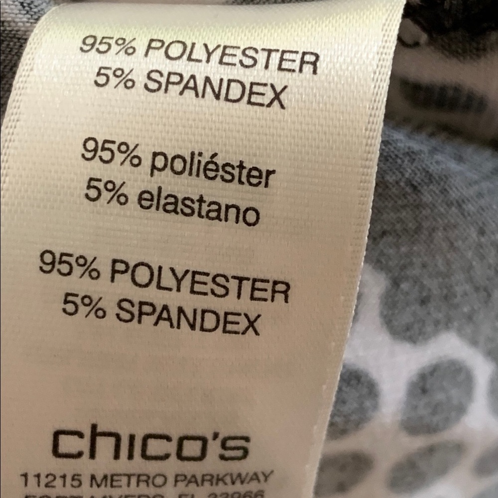⚫️🔲CHICO’S BLACK/WHITE TOP (SIZE 1) ⚫️🔲 - Picture 6 of 6
